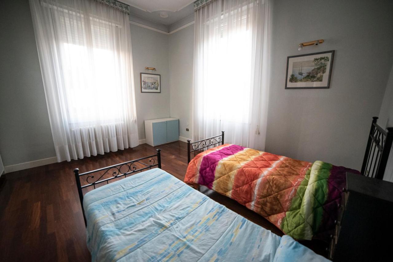 B&B Matteotti Luxury Home Виньола Экстерьер фото