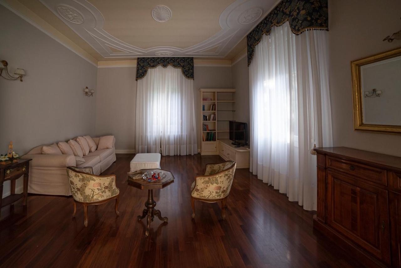 B&B Matteotti Luxury Home Виньола Экстерьер фото